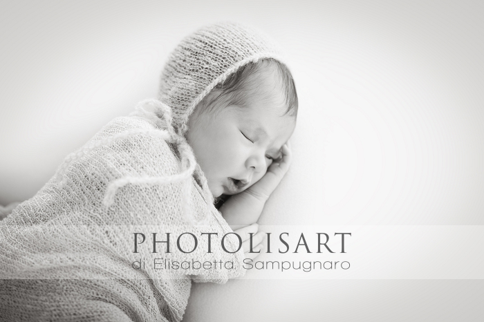 servizio fotografico neonato bianco e nero